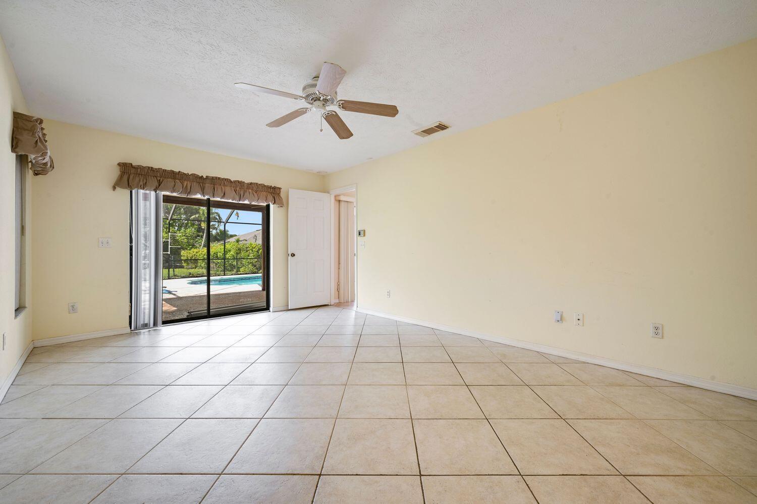 350 NE Gulfstream Avenue