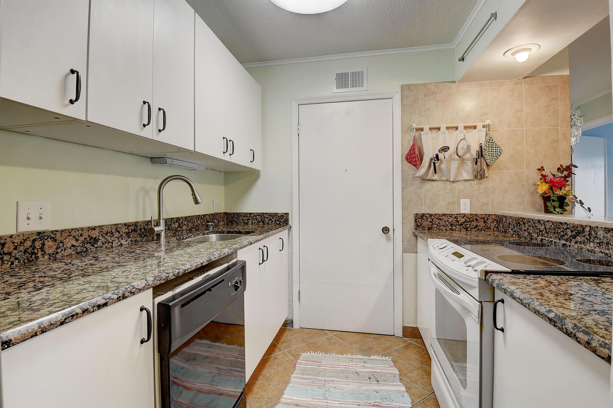 2313 N Congress Avenue Unit: 16