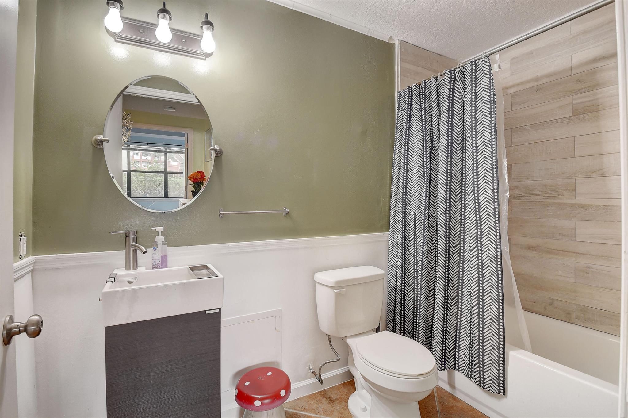 2313 N Congress Avenue Unit: 16