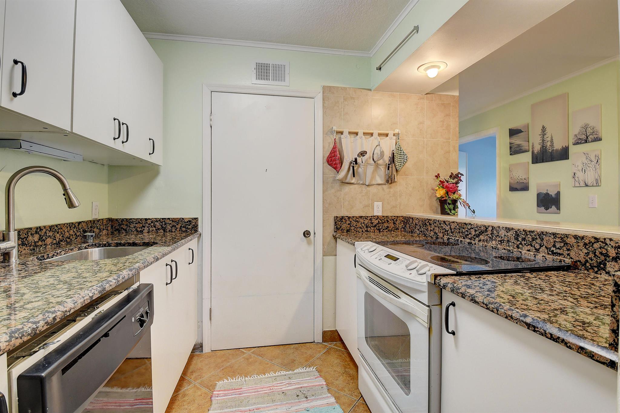 2313 N Congress Avenue Unit: 16