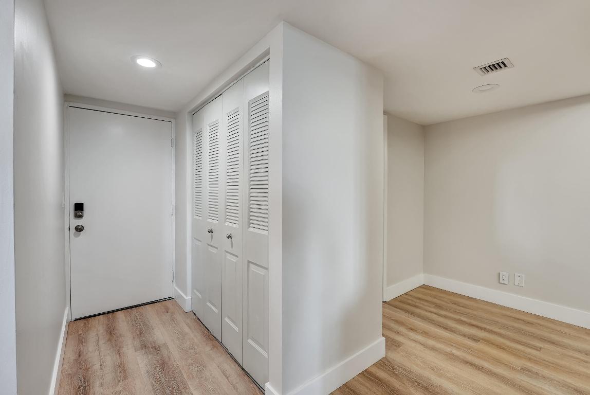 500 Egret Circle Unit: 8503