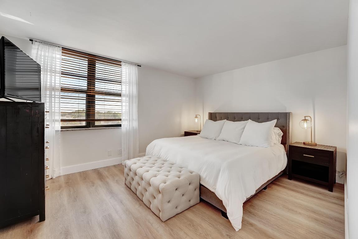 500 Egret Circle Unit: 8503