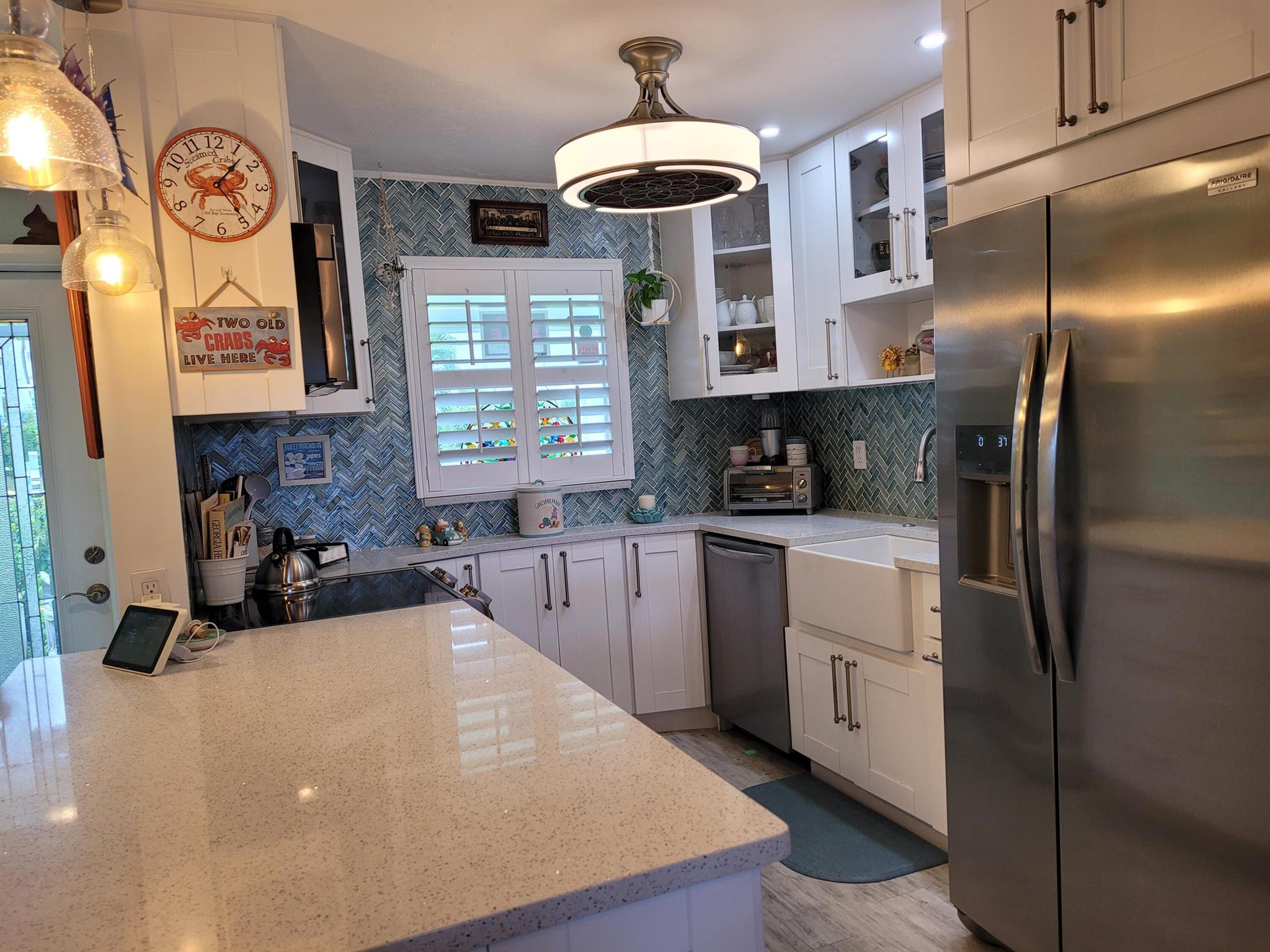 100 SW Golfview Terrace Unit: 115