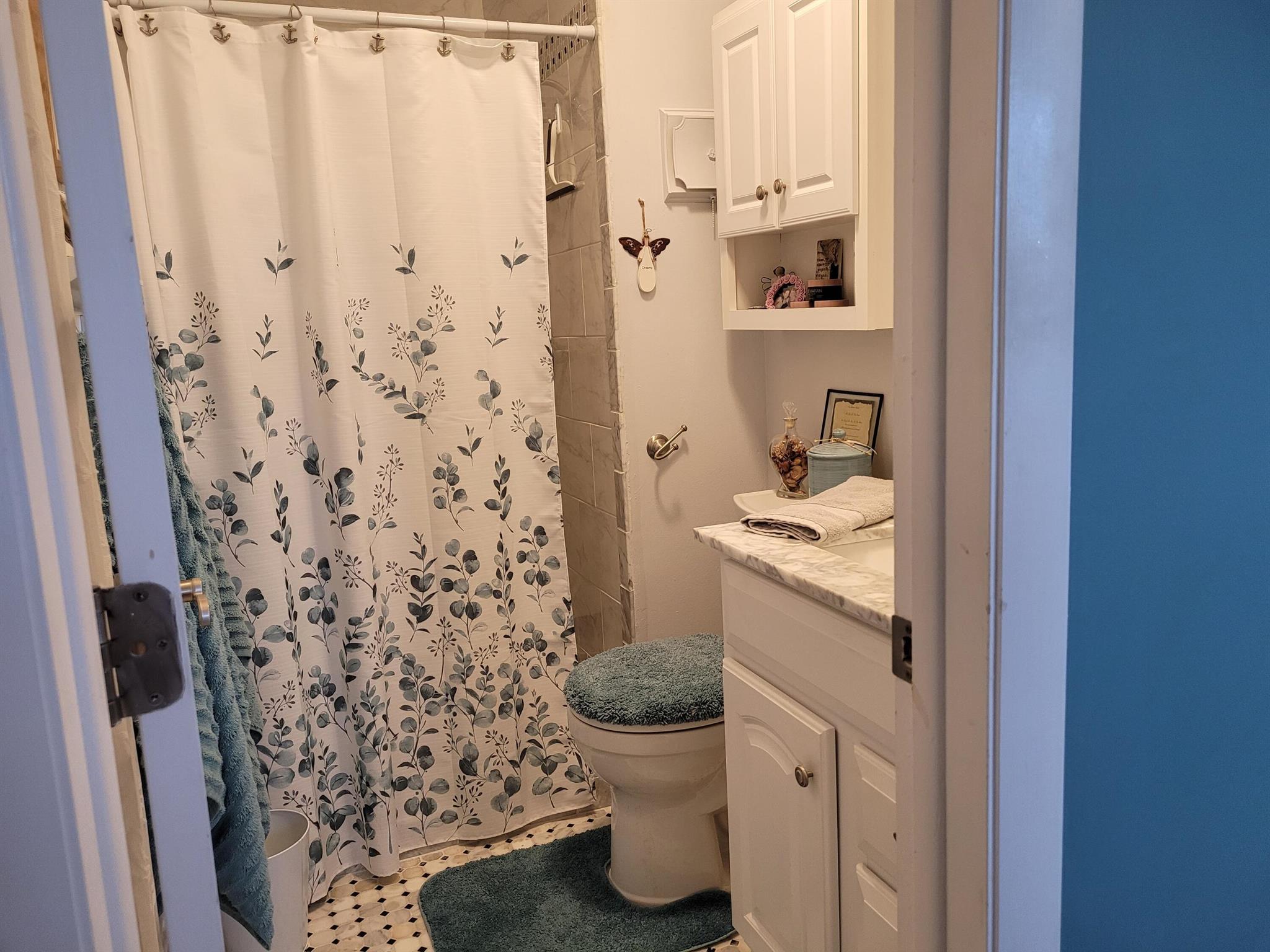 100 SW Golfview Terrace Unit: 115