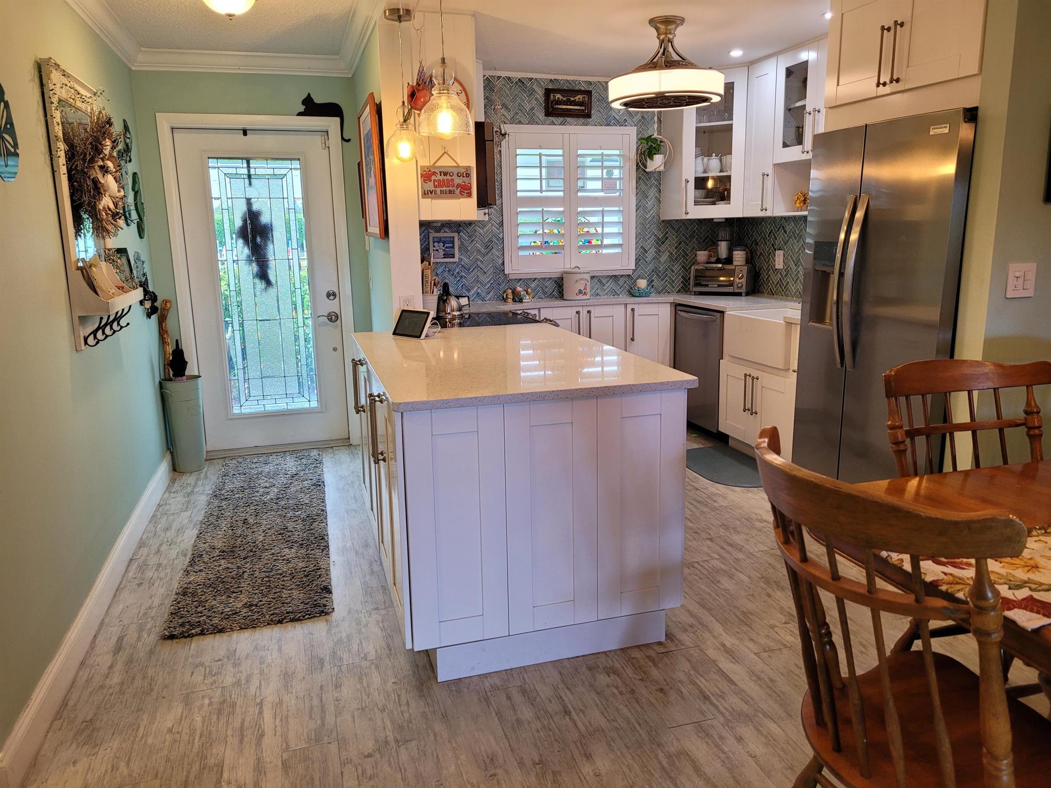 100 SW Golfview Terrace Unit: 115