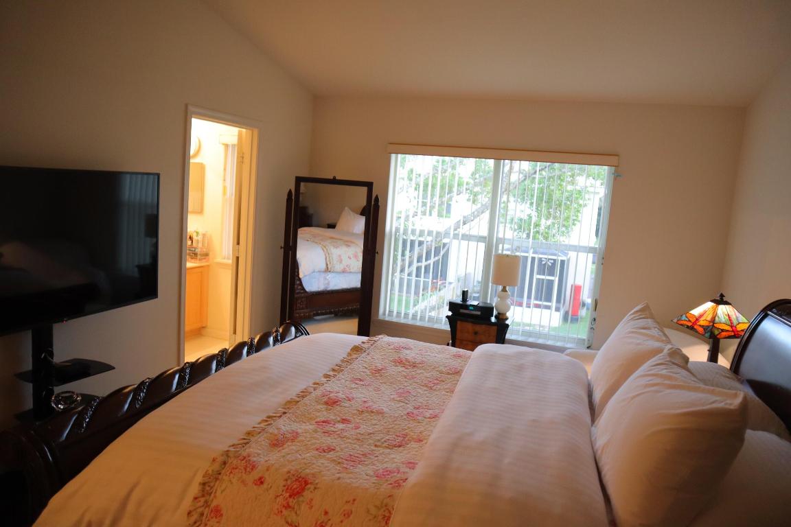 9712 Porta Leona Lane