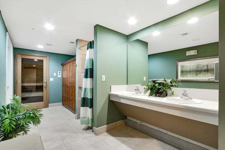 255 NE 3rd Avenue Unit: 405