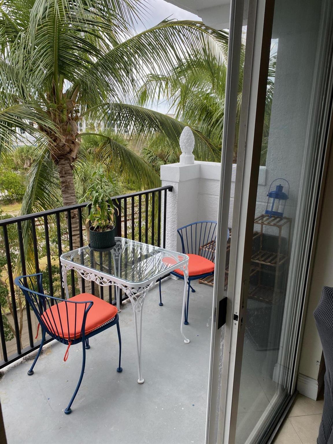 255 NE 3rd Avenue Unit: 405