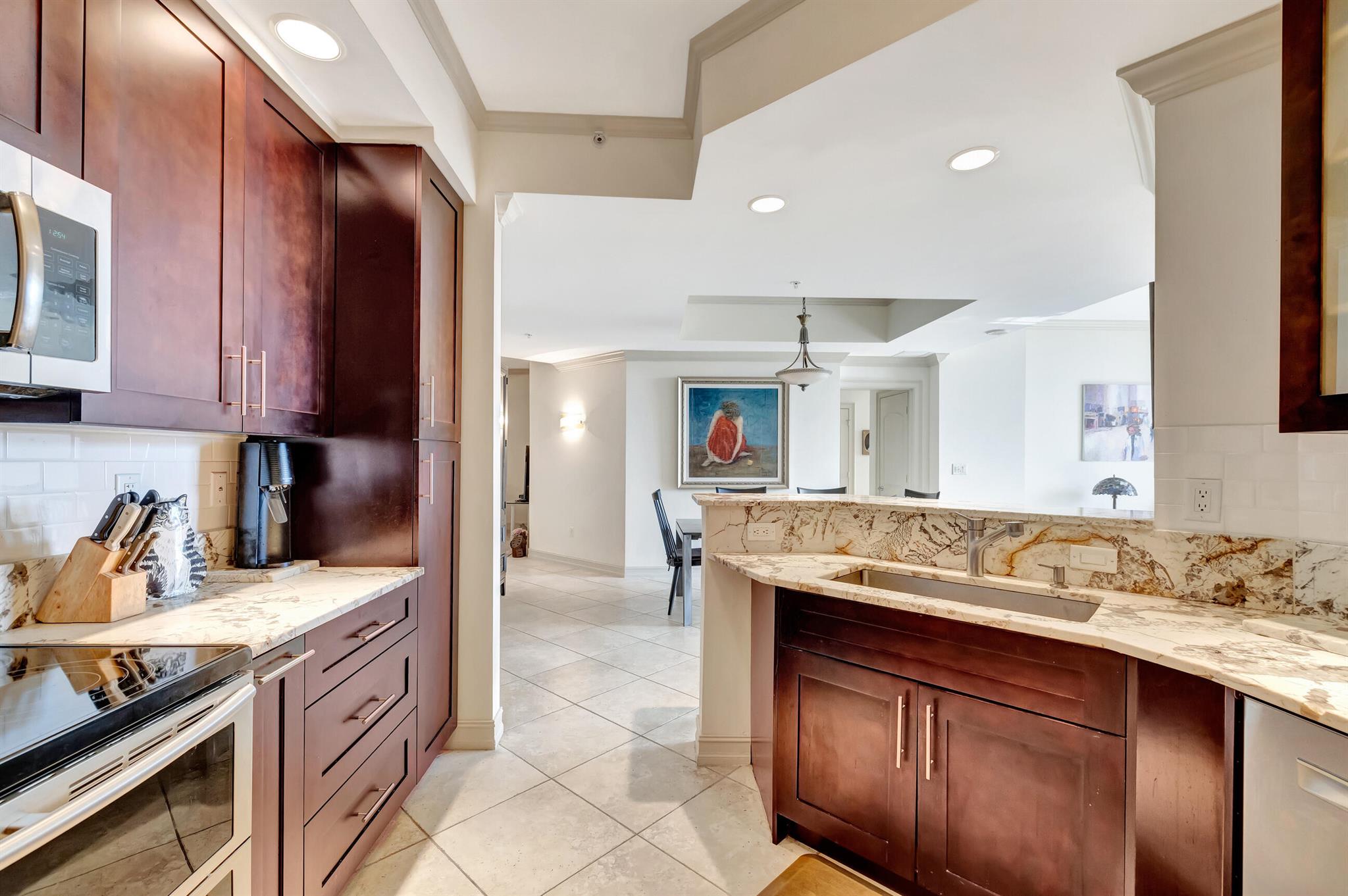 801 S Olive Avenue 603