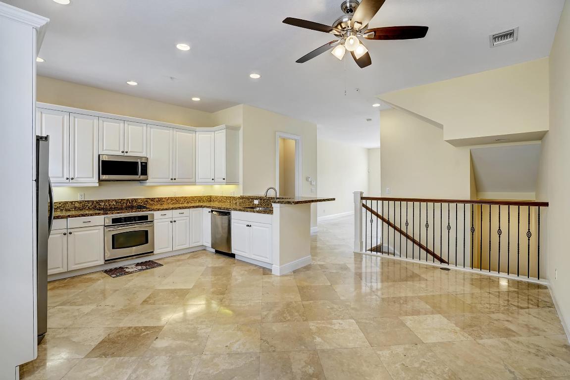 56 Via Floresta Drive