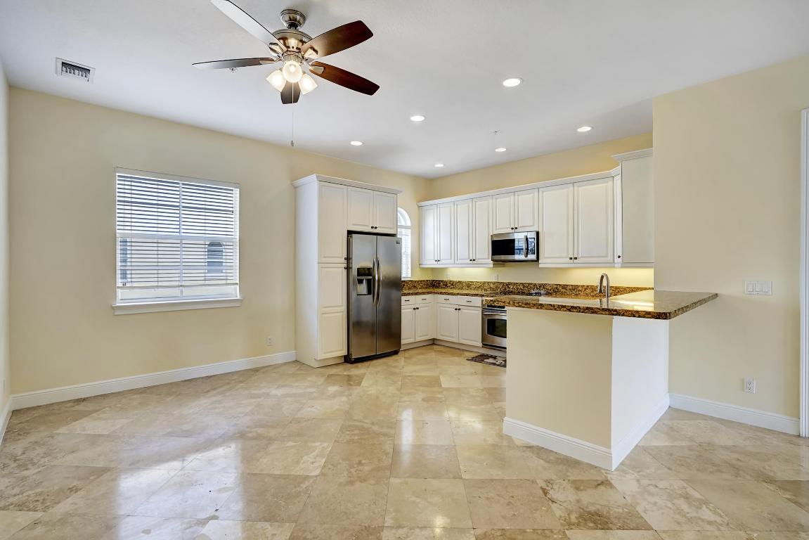 56 Via Floresta Drive