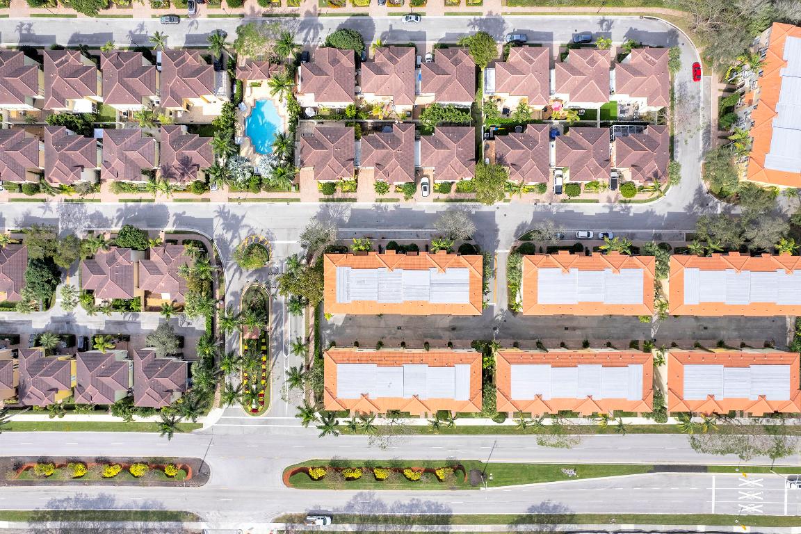 56 Via Floresta Drive