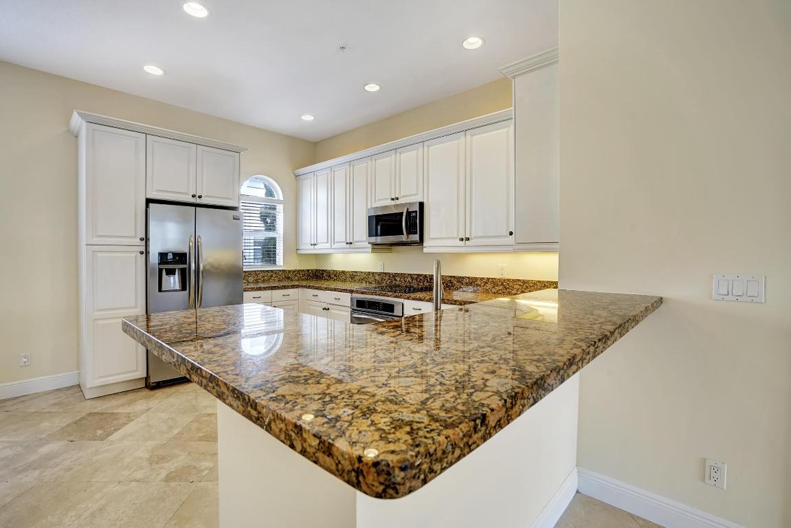 56 Via Floresta Drive