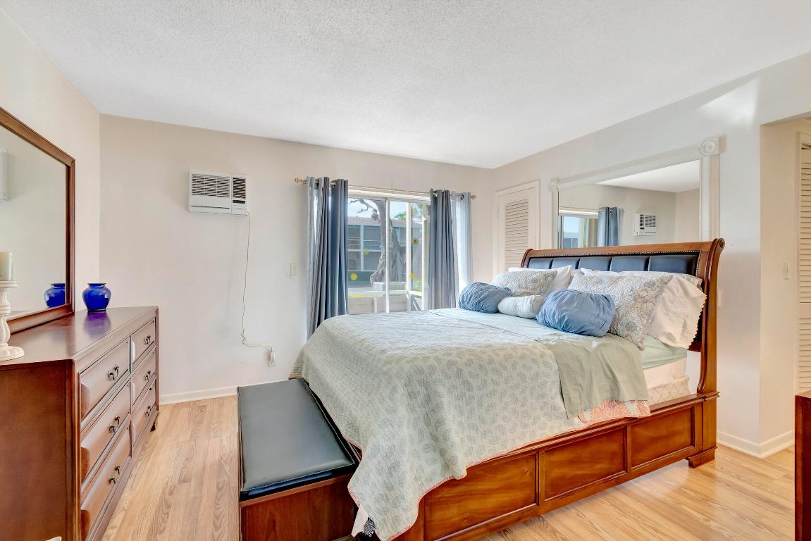 580 Horizons W Unit: 103