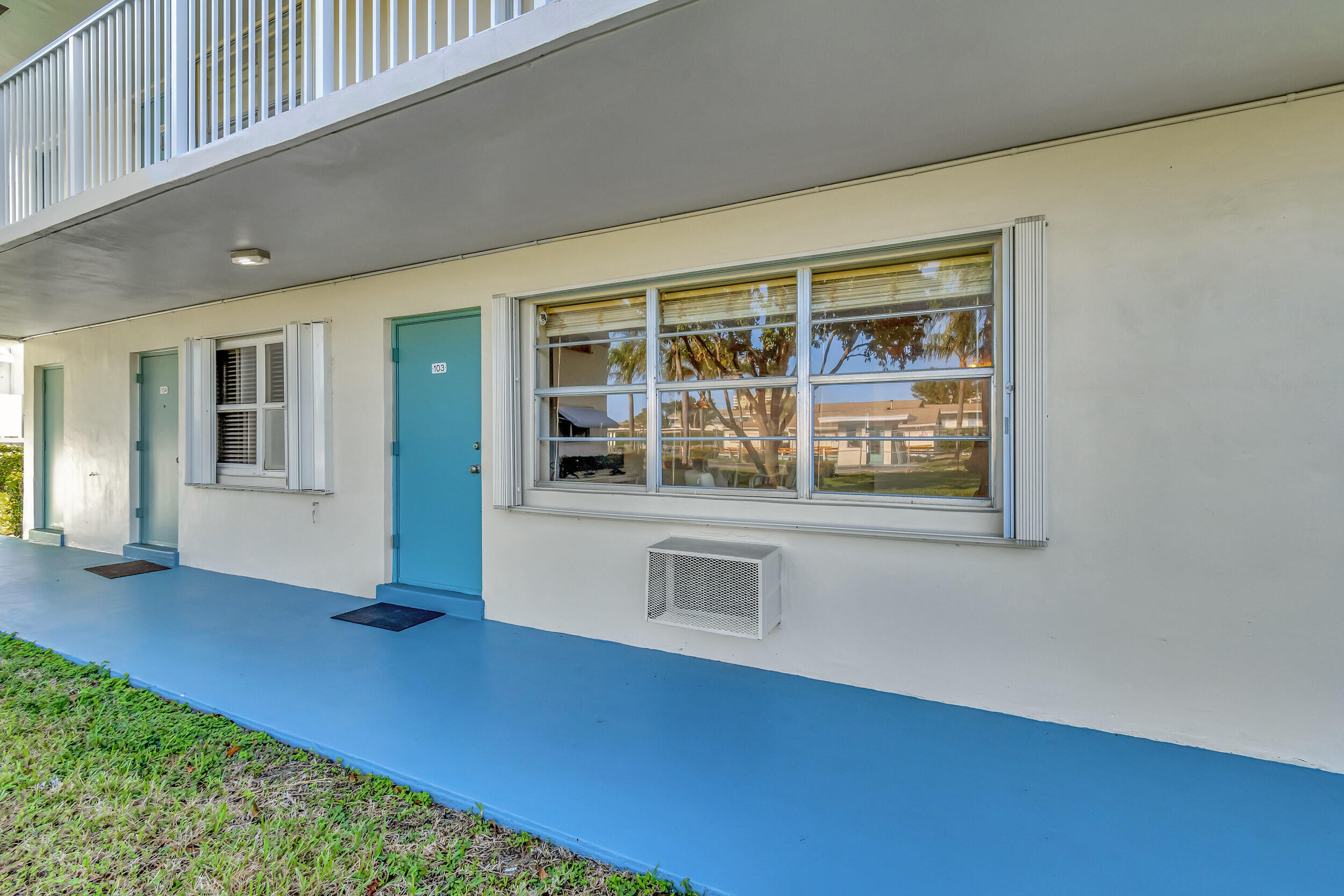 580 Horizons W Unit: 103