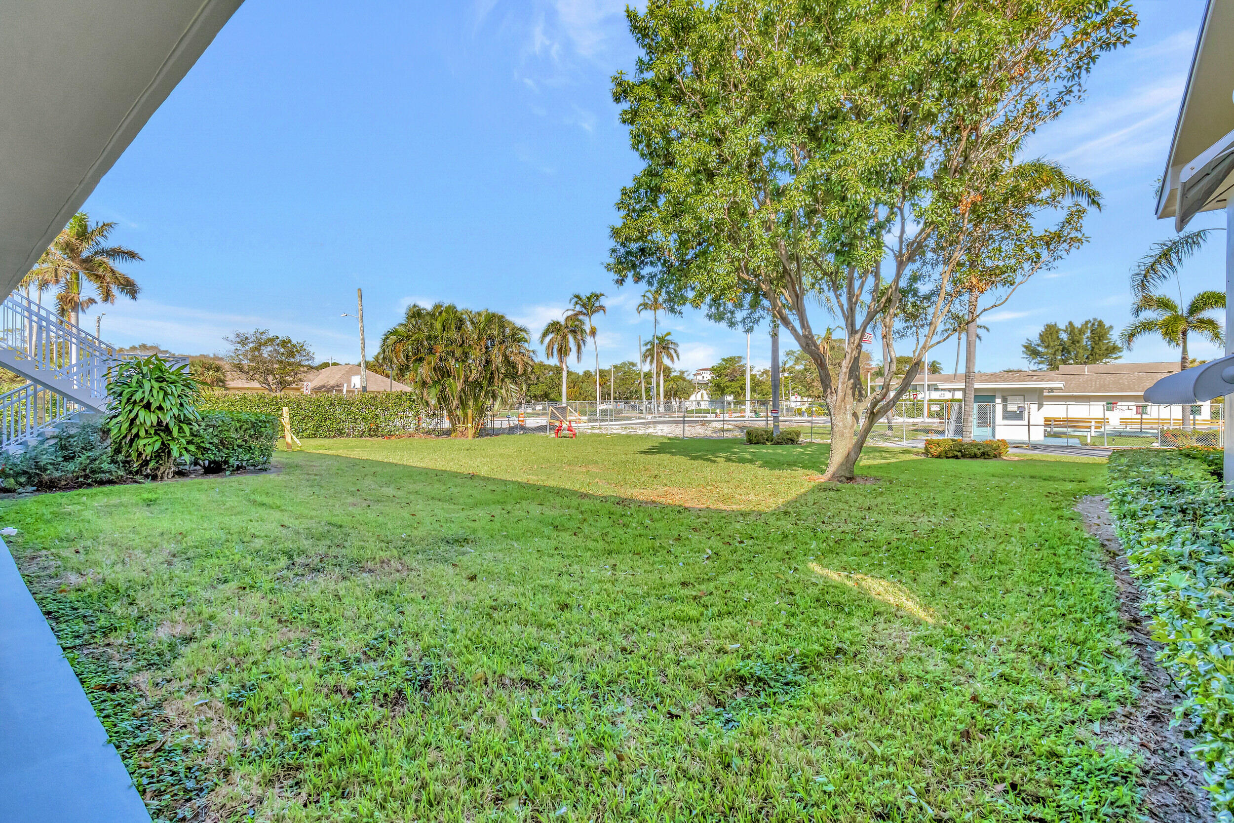 580 Horizons W Unit: 103