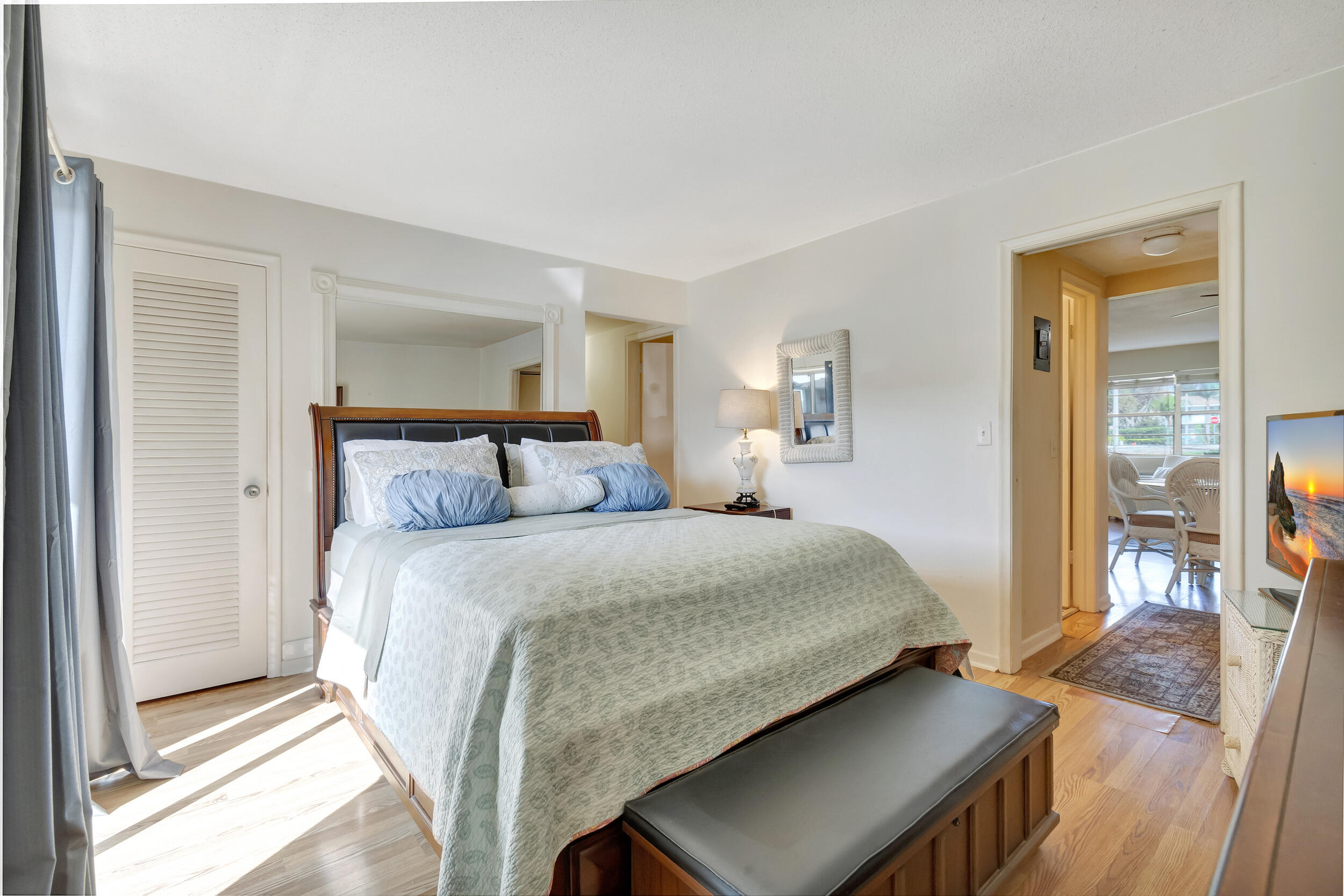 580 Horizons W Unit: 103