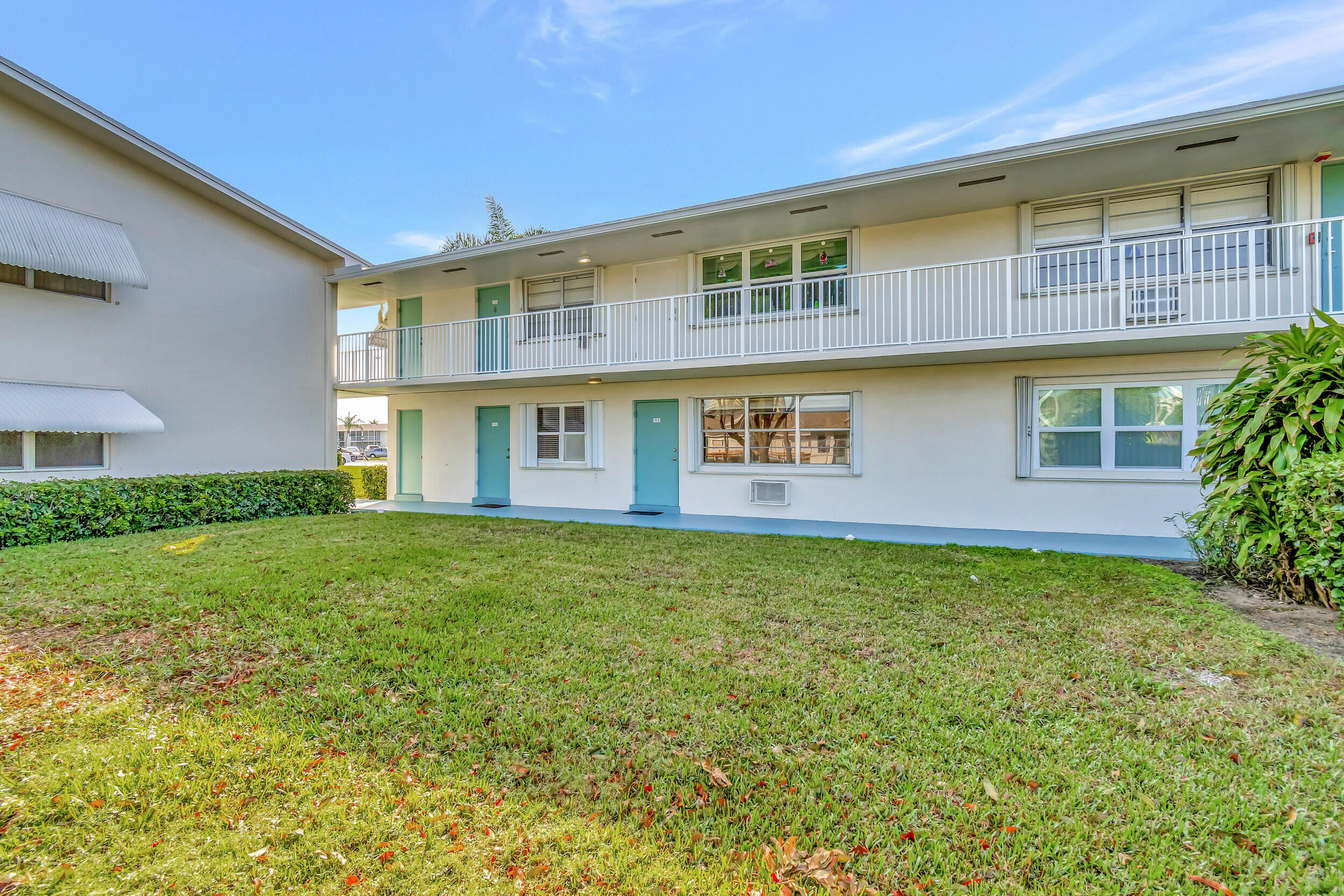 580 Horizons W Unit: 103