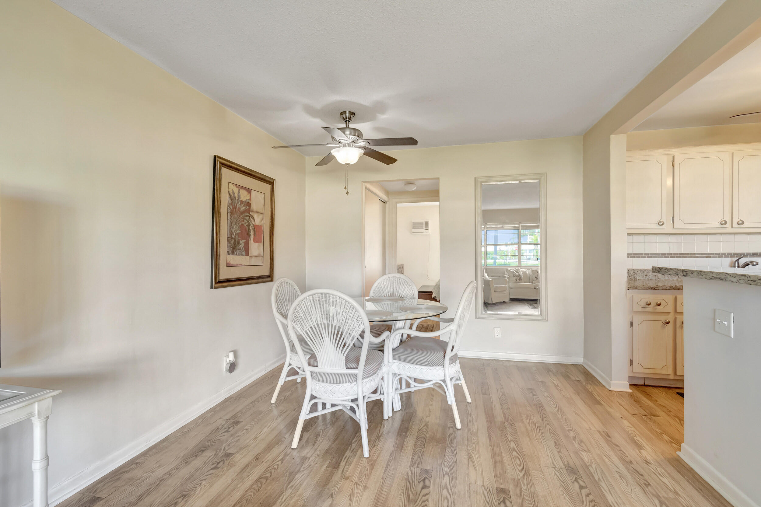 580 Horizons W Unit: 103