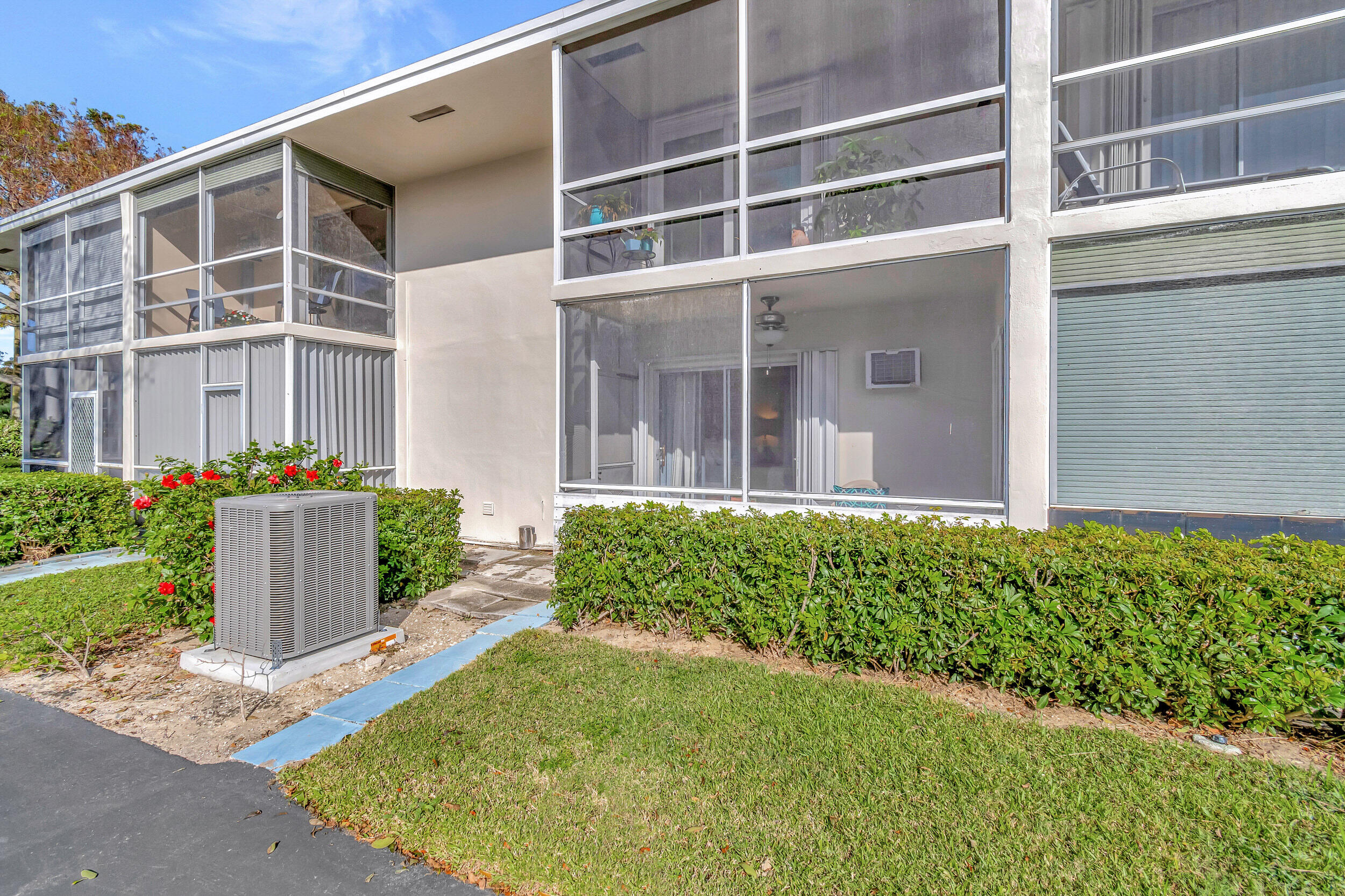 580 Horizons W Unit: 103