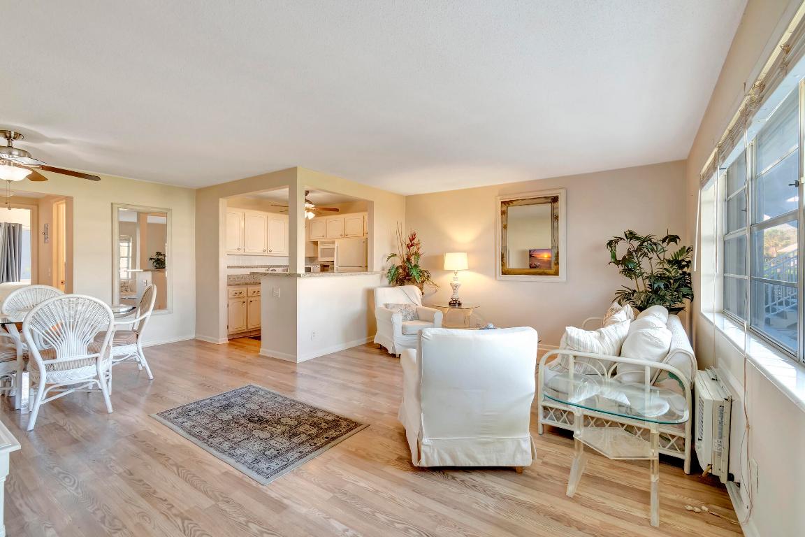 580 Horizons W Unit: 103