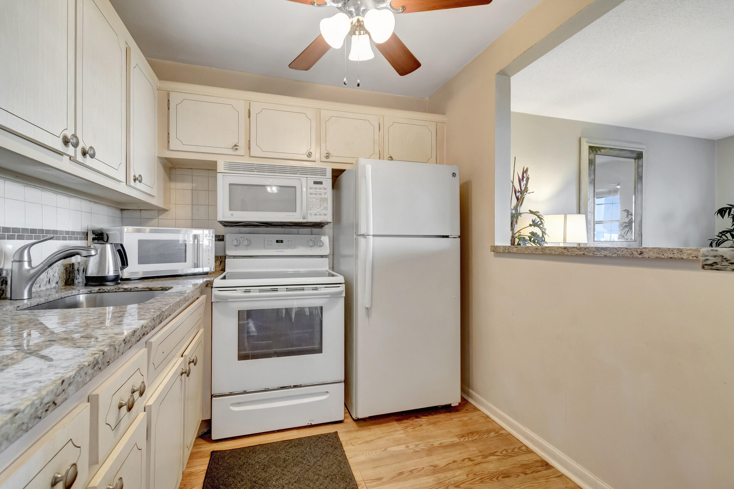 580 Horizons W Unit: 103