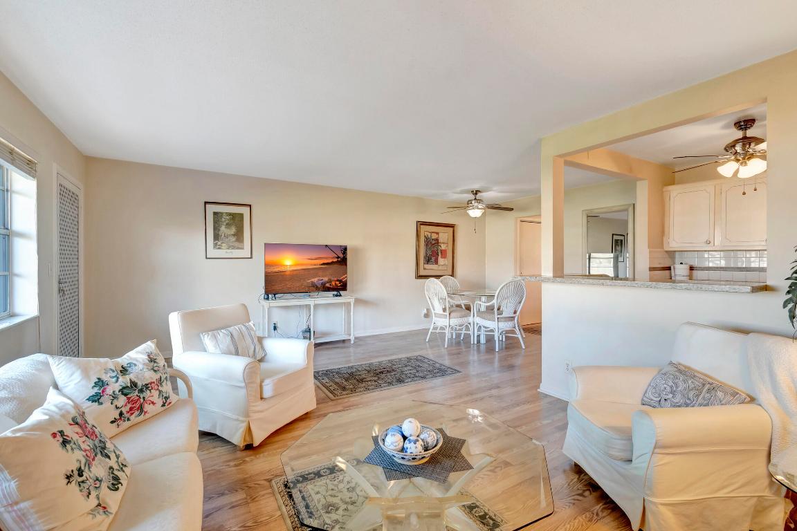 580 Horizons W Unit: 103