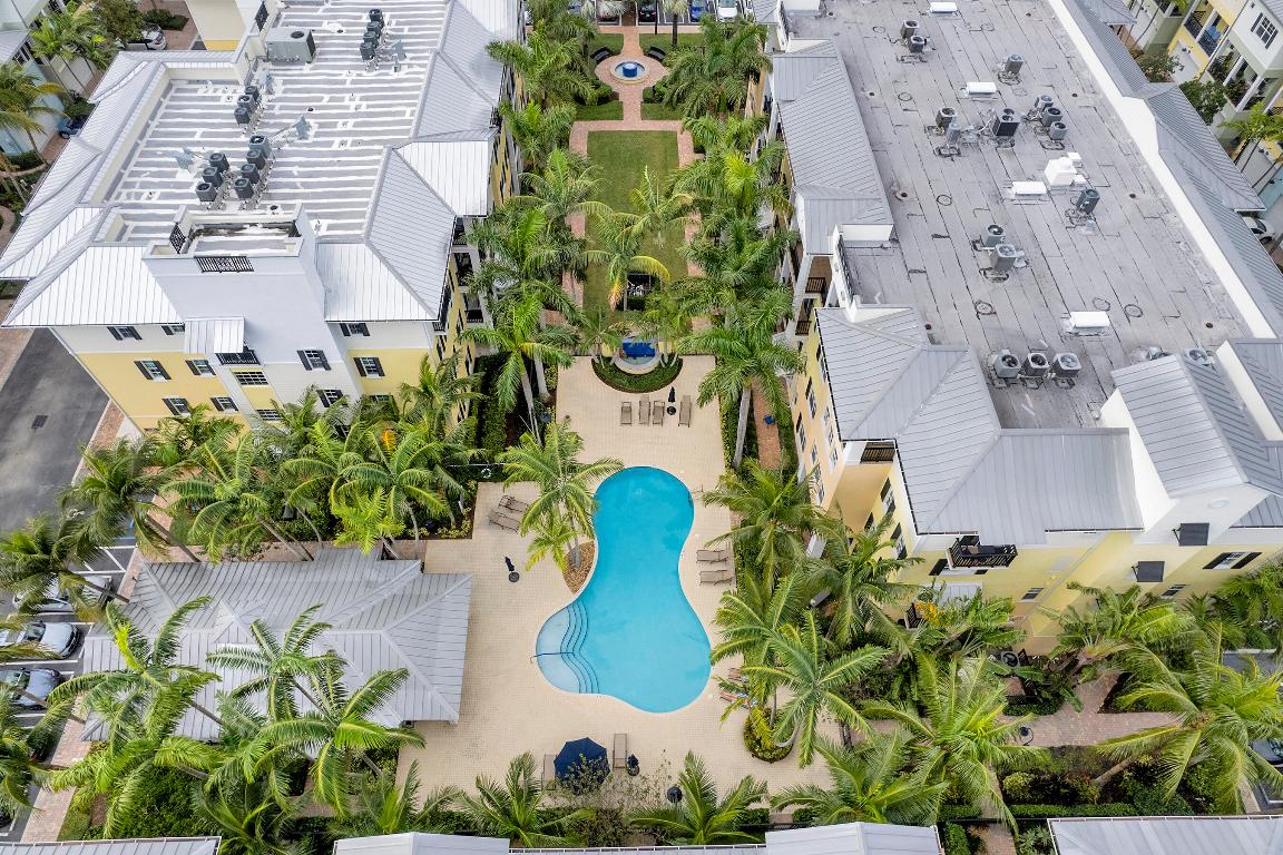 226 N Latitude Circle Unit: 301