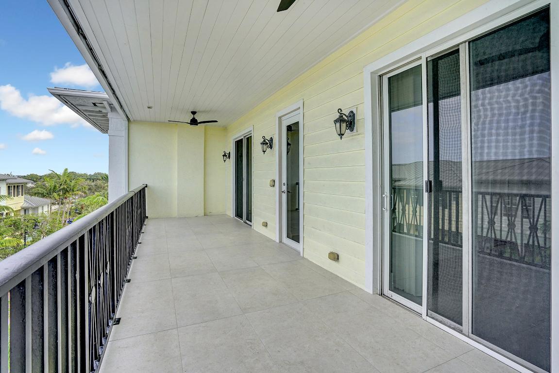 226 N Latitude Circle Unit: 301