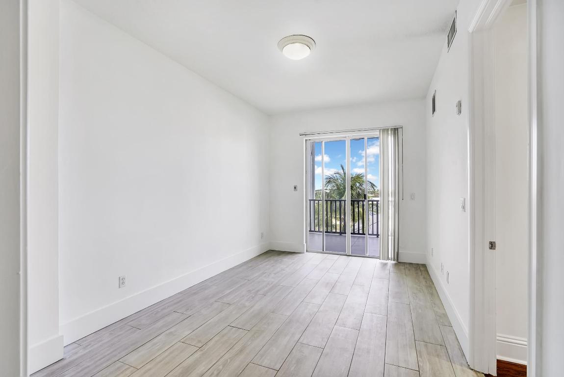 226 N Latitude Circle Unit: 301