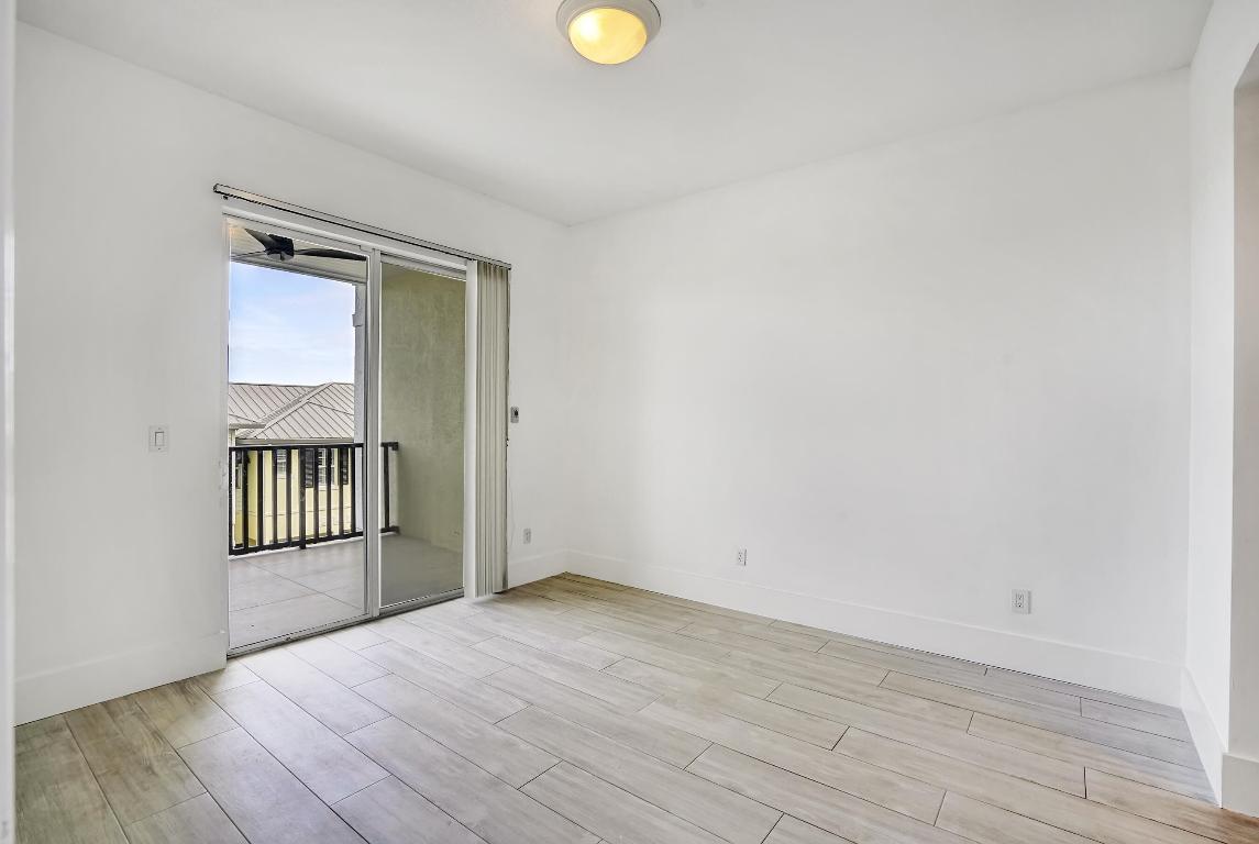 226 N Latitude Circle Unit: 301