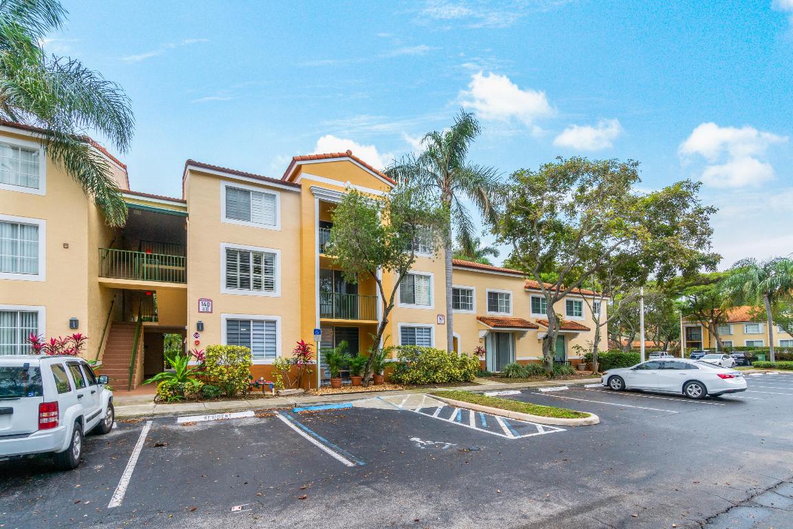 140 Yacht Club Way Unit: 107