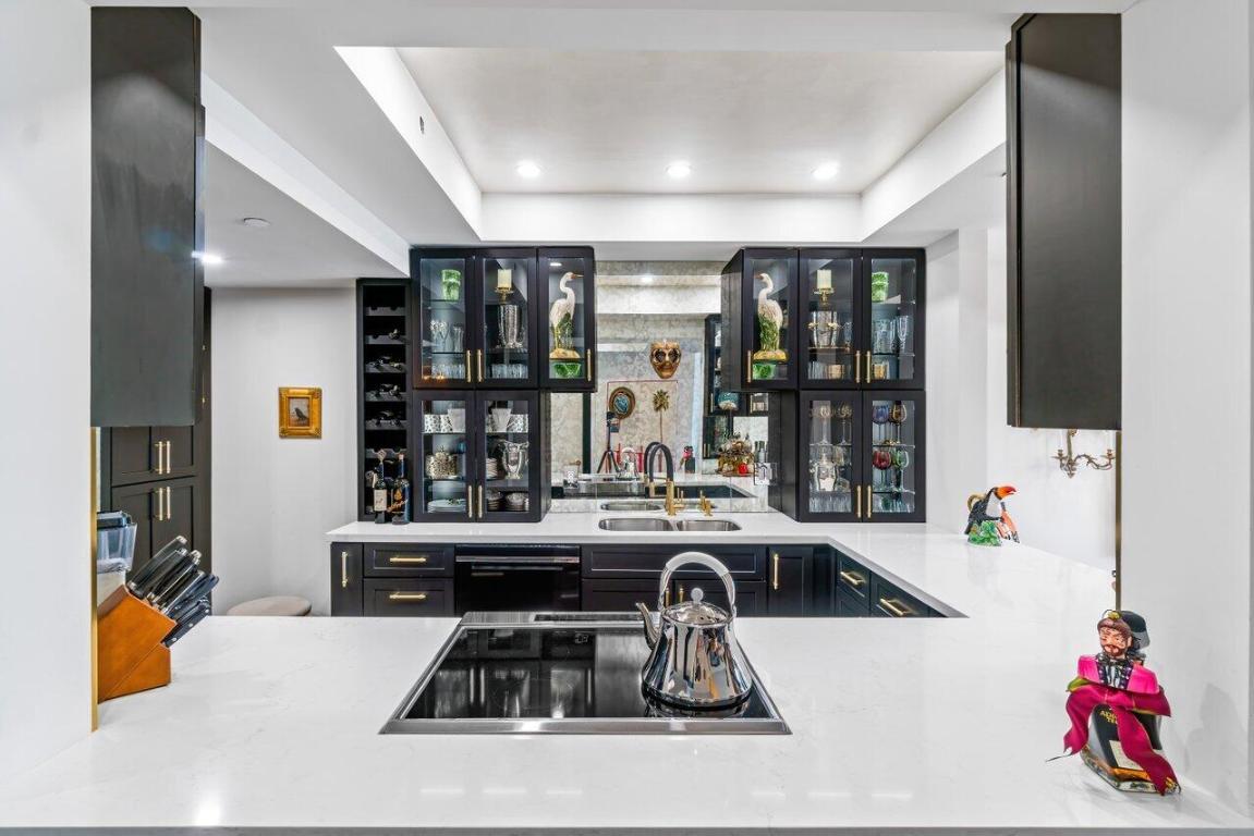 1035 S Federal Highway Unit: 210