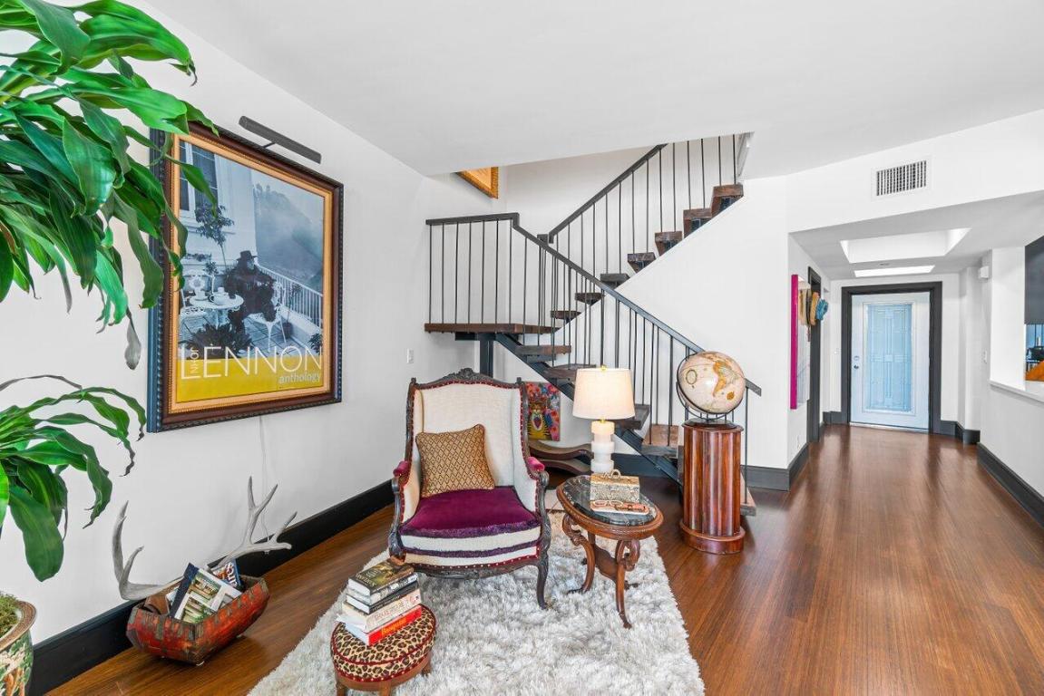 1035 S Federal Highway Unit: 210