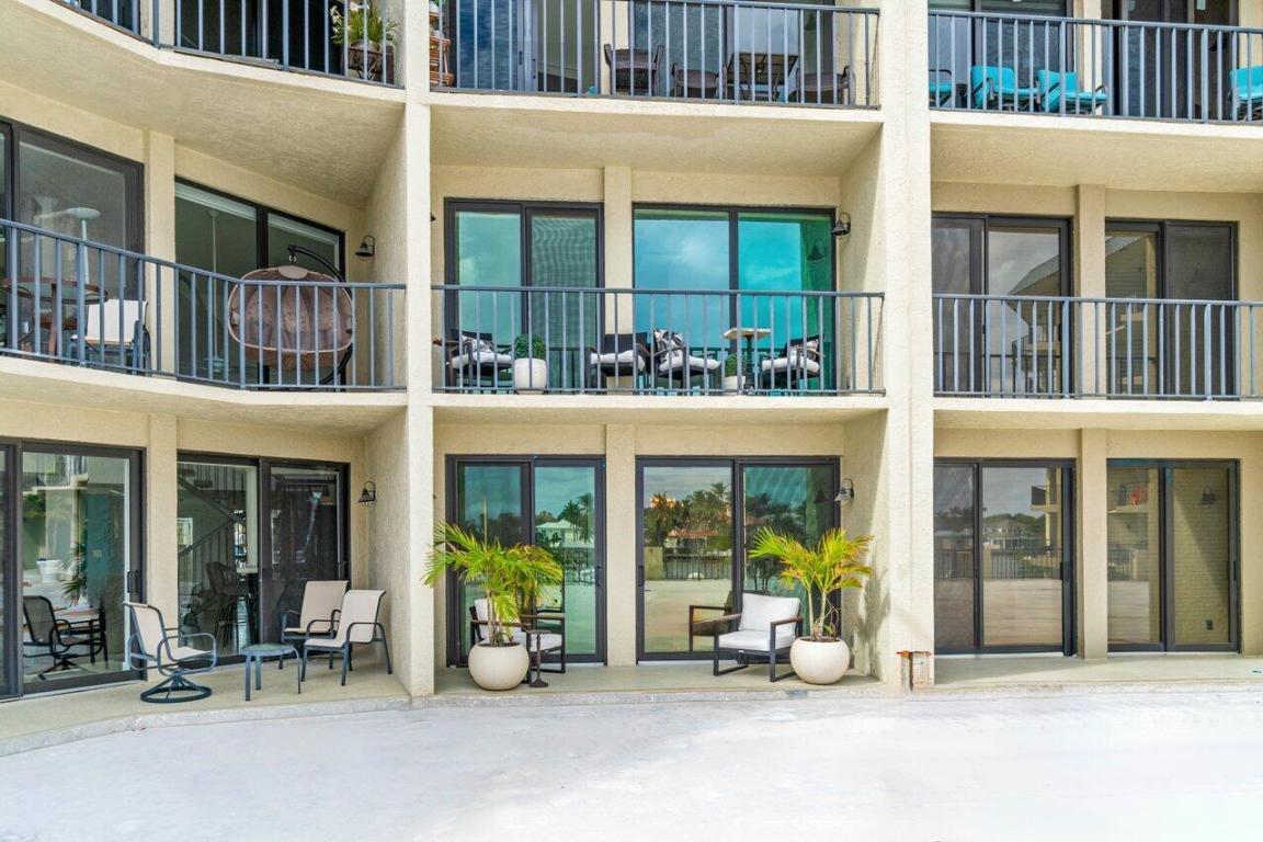 1035 S Federal Highway Unit: 210