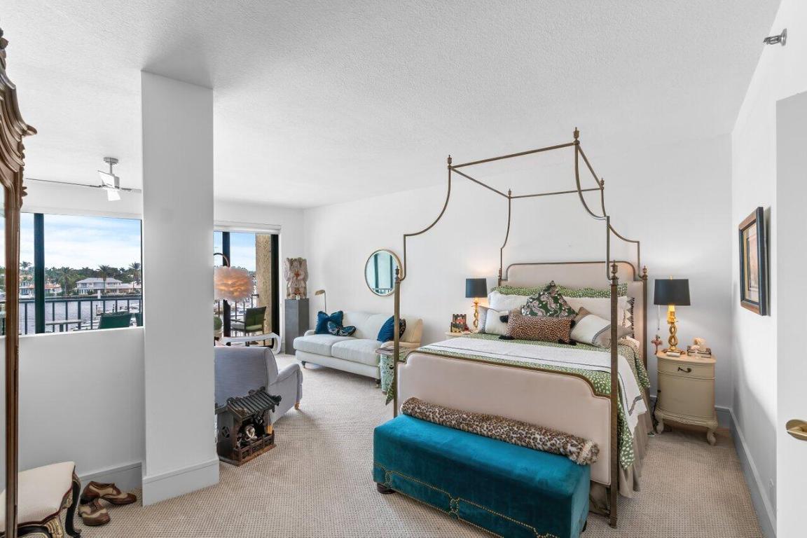 1035 S Federal Highway Unit: 210