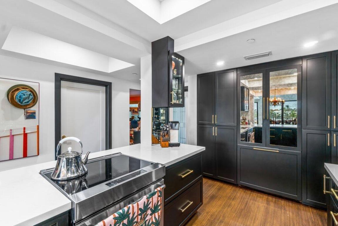 1035 S Federal Highway Unit: 210