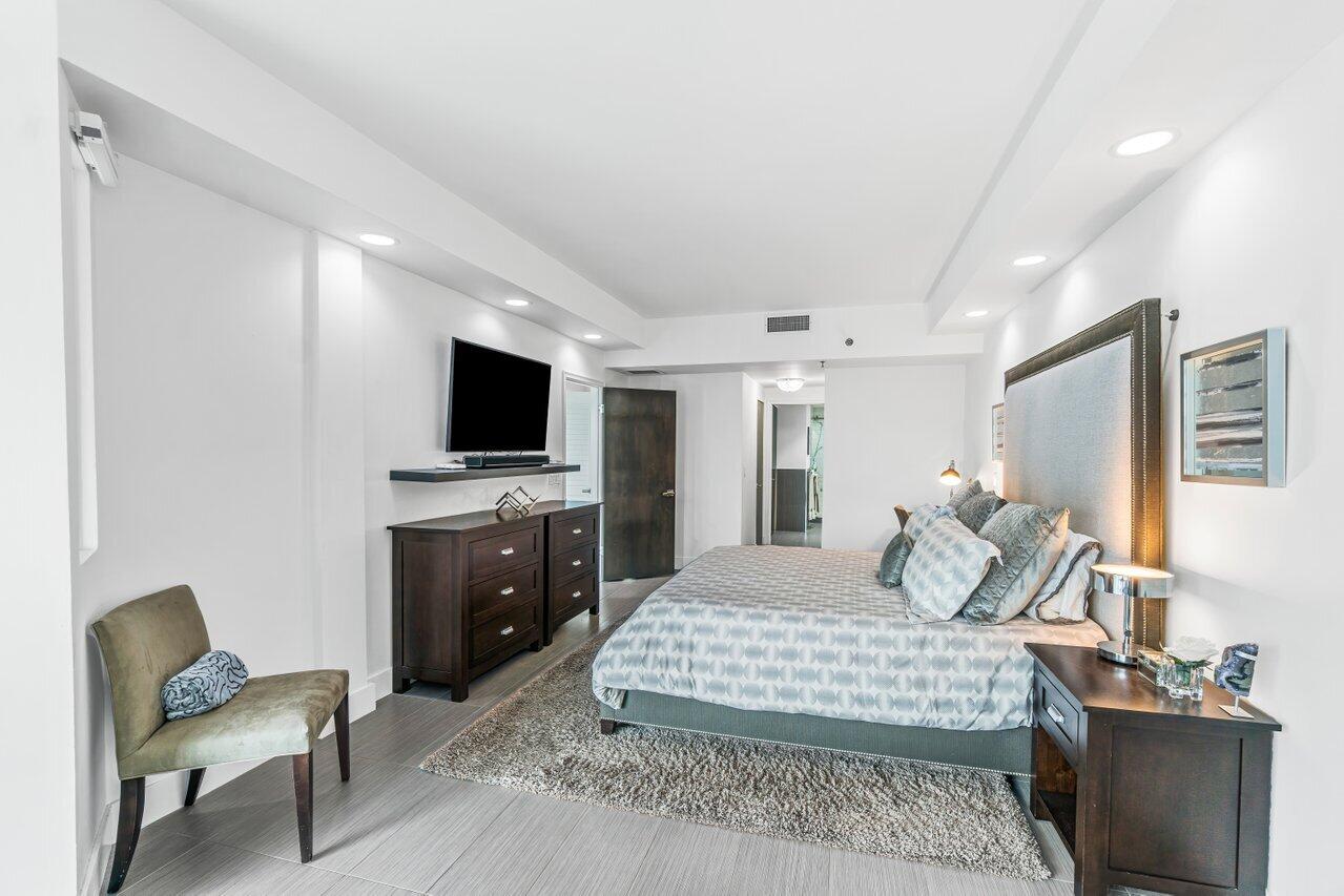 1035 S Federal Highway Highway Unit: 207