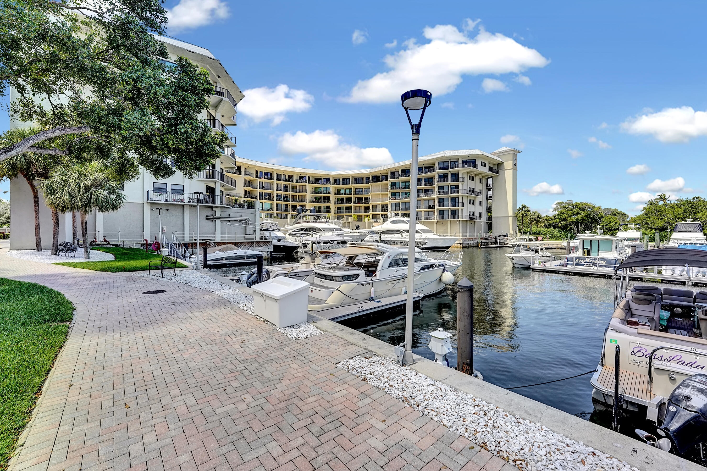 1035 S Federal Highway Highway Unit: 207