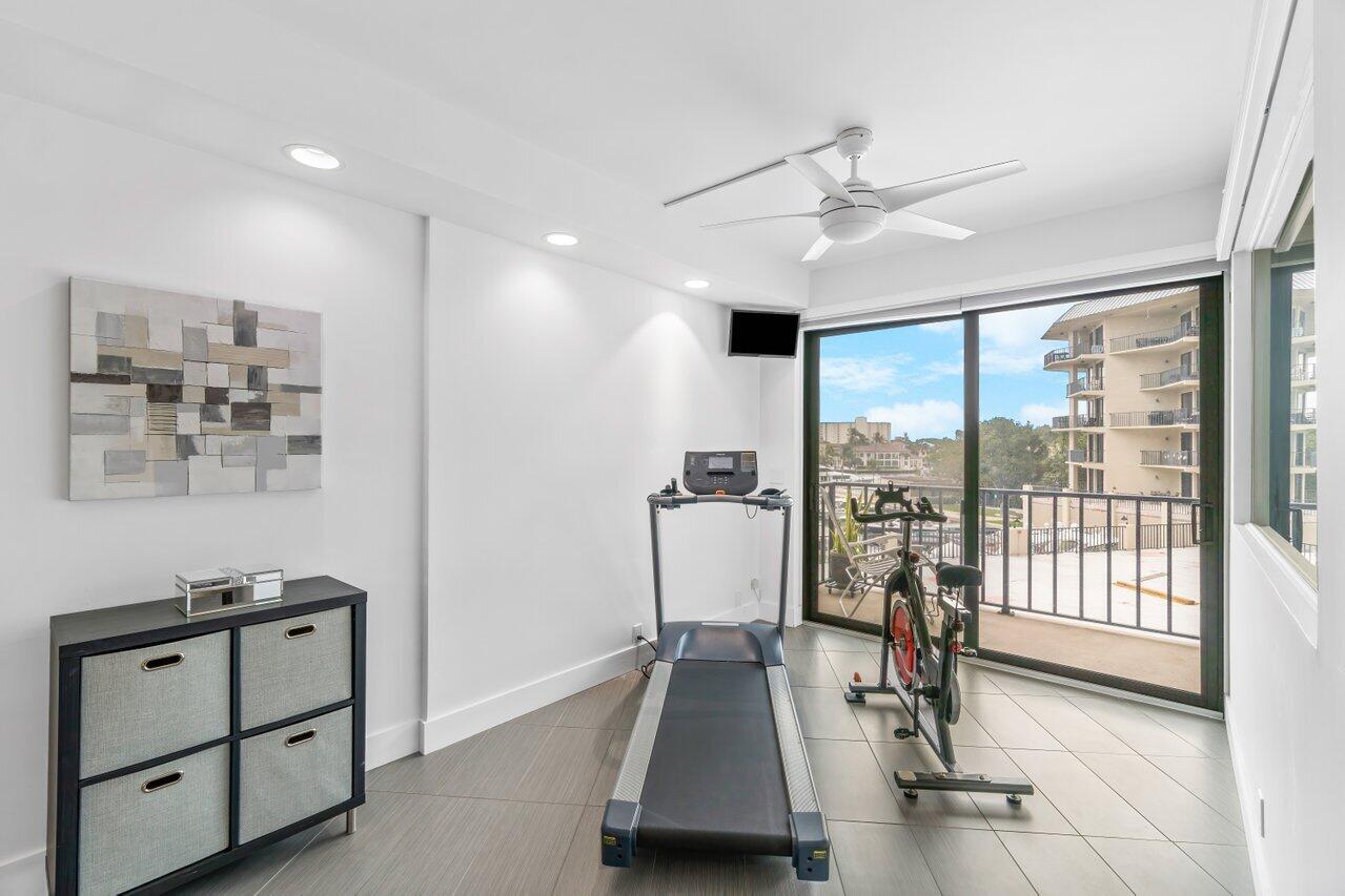 1035 S Federal Highway Highway Unit: 207