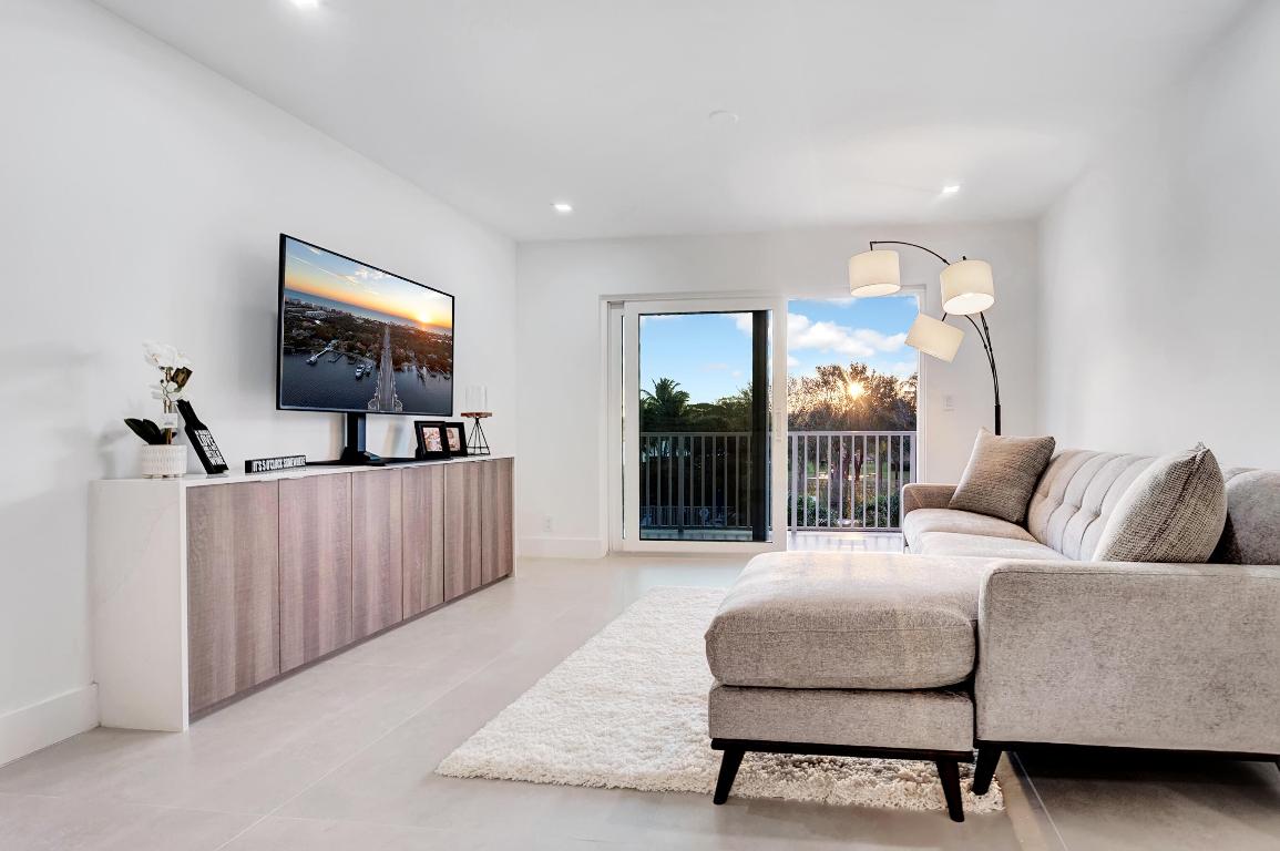 311 E Ocean Avenue Unit: 308