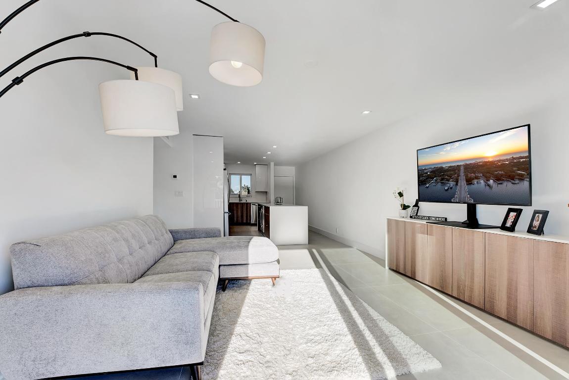 311 E Ocean Avenue Unit: 308