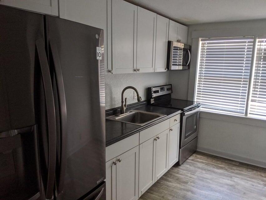 215 S Seacrest Boulevard 1