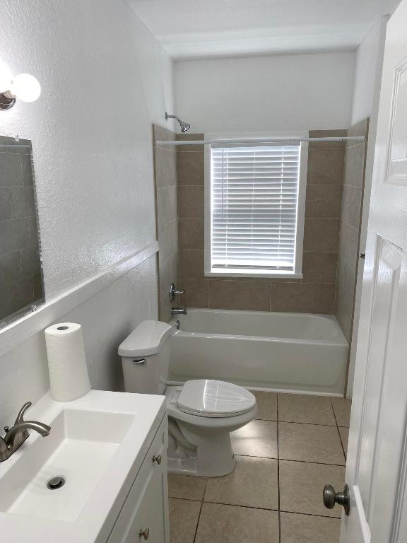 215 S Seacrest Boulevard 4