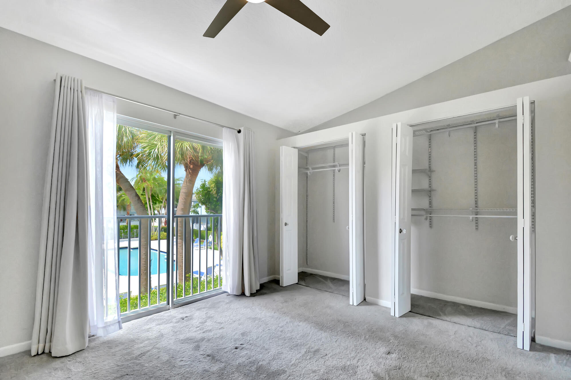 1068 E Jeffery Street