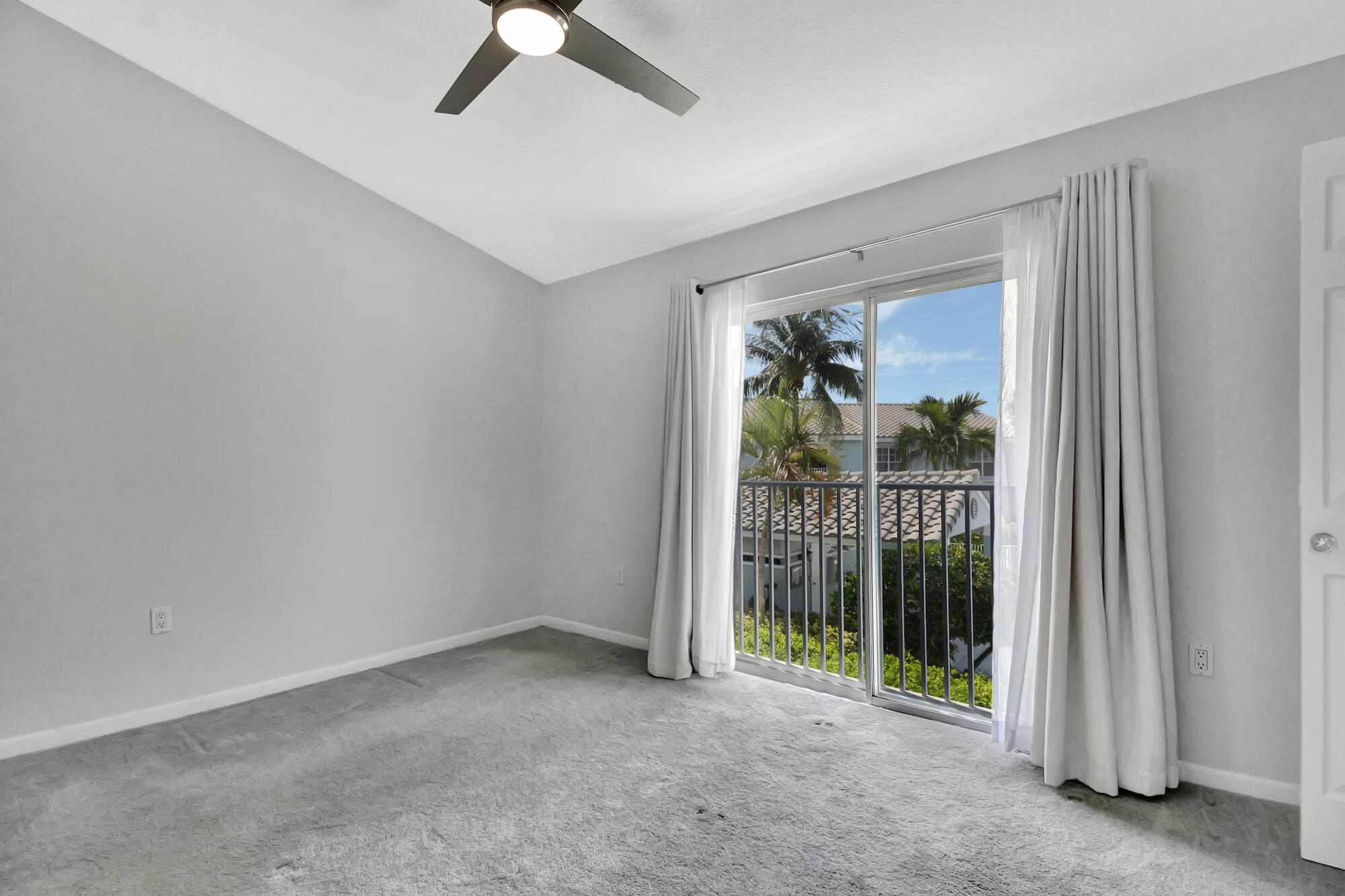 1068 E Jeffery Street