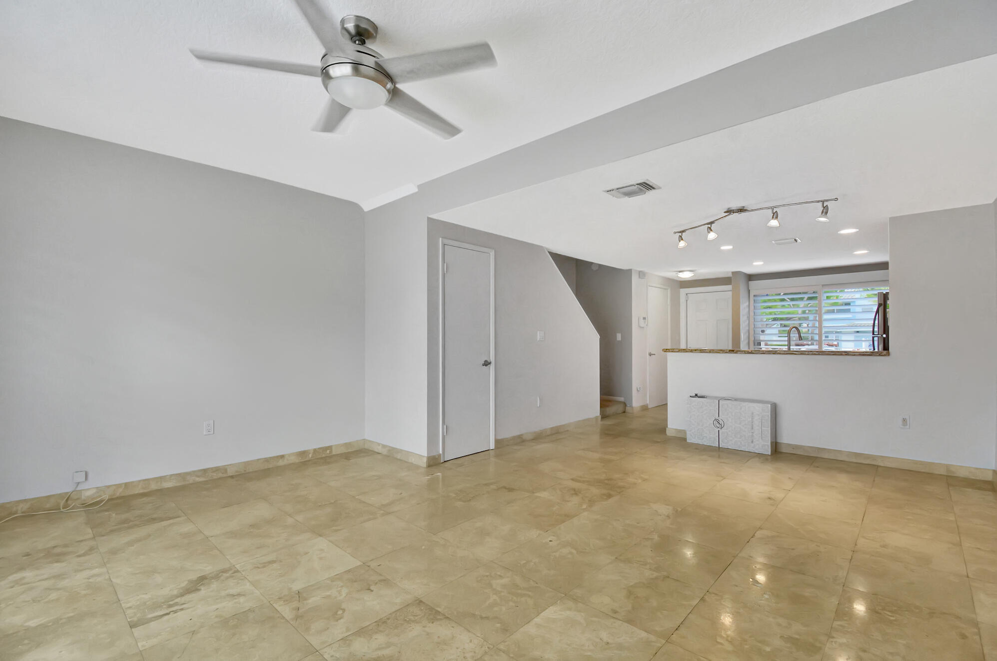 1068 E Jeffery Street