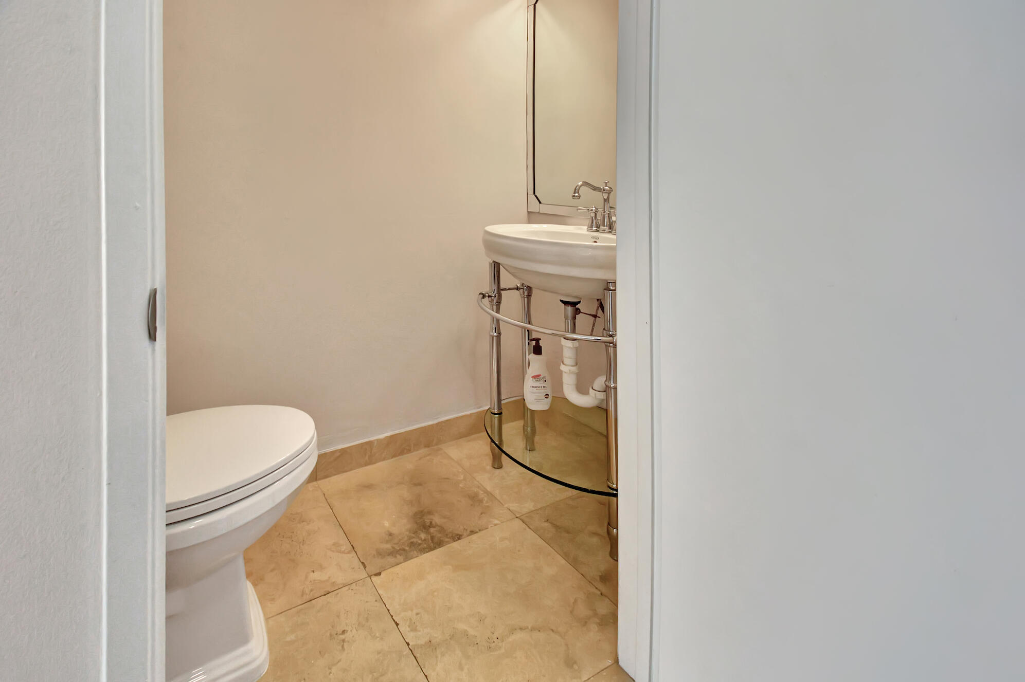 1068 E Jeffery Street