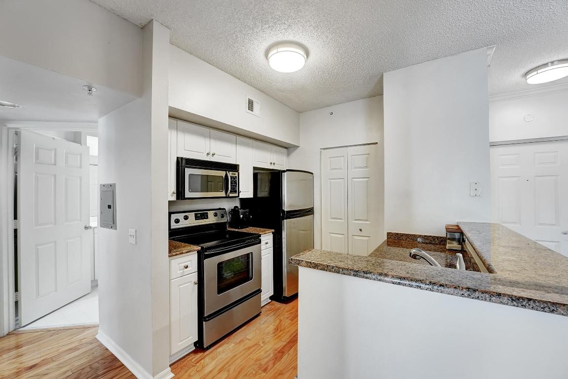 2302 Tuscany Way 2302