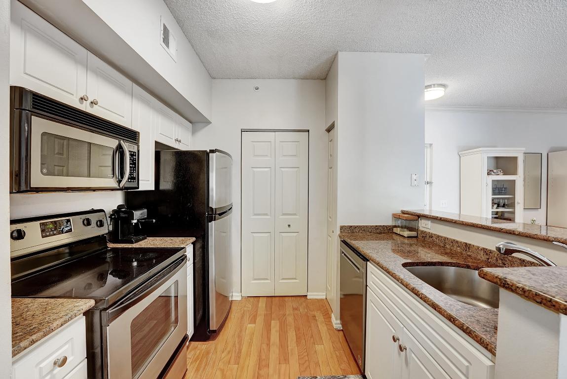 2302 Tuscany Way 2302